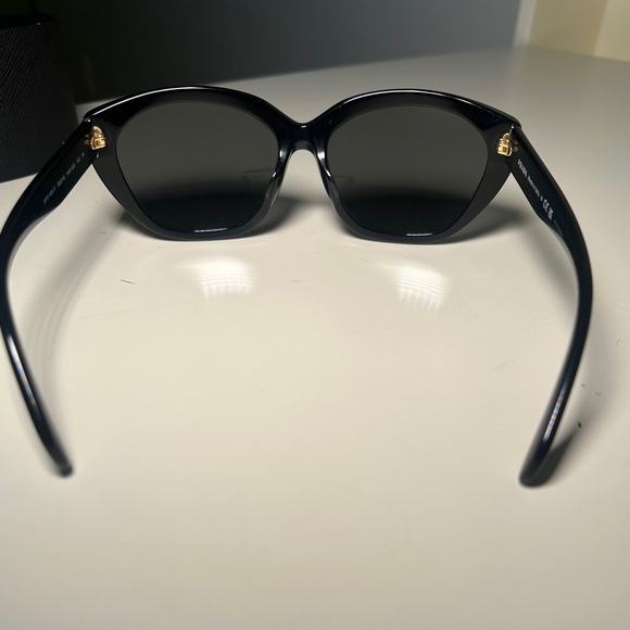 Prada PR16XSF sunglasses 🕶️ - Picture 4 of 5